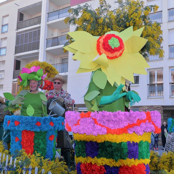 Corso du Mimosa à Cavalaire