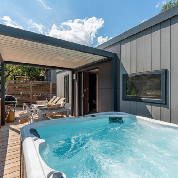 Jacuzzi luxe et nature en 4*