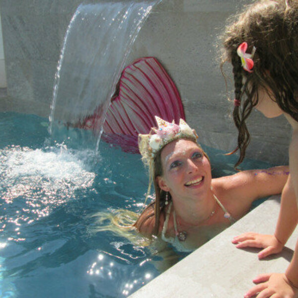 Show aquatique avec Freya la sirène